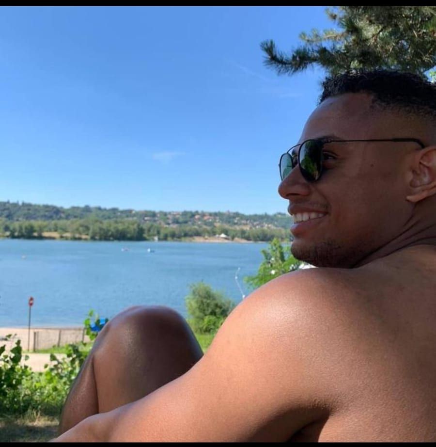 Benny - Gay in Fürstenberg/Havel Profil von Benny, 32 Jahre, Gay in Fürstenberg/Havel (Brandenburg)