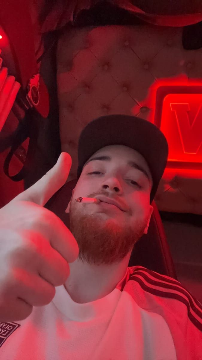 Profil von Derrick, 37 Jahre, Gay in Neupetershain (Brandenburg)