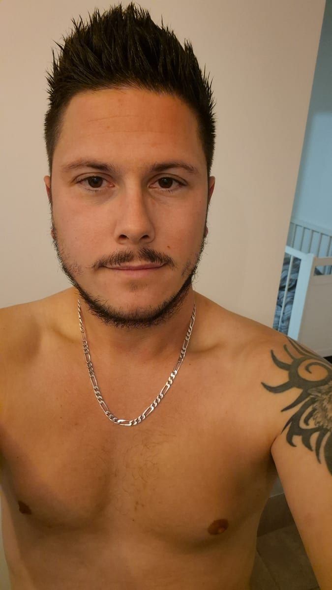 Teoman - Gay in Angermünde Profil von Teoman, 30 Jahre, Gay in Angermünde (Brandenburg)