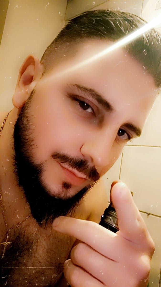 Constantino - Gay in Finsterwalde Profil von Constantino, 39 Jahre, Gay in Finsterwalde (Brandenburg)